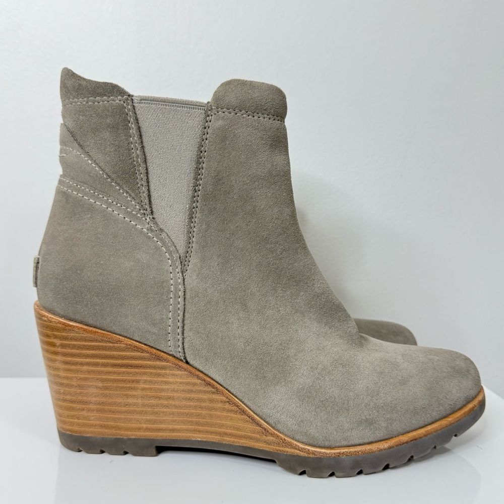 Sore After Hours Chelsea Wedge Boot Kettle Gray NL2806-005 Women's Size 9.5